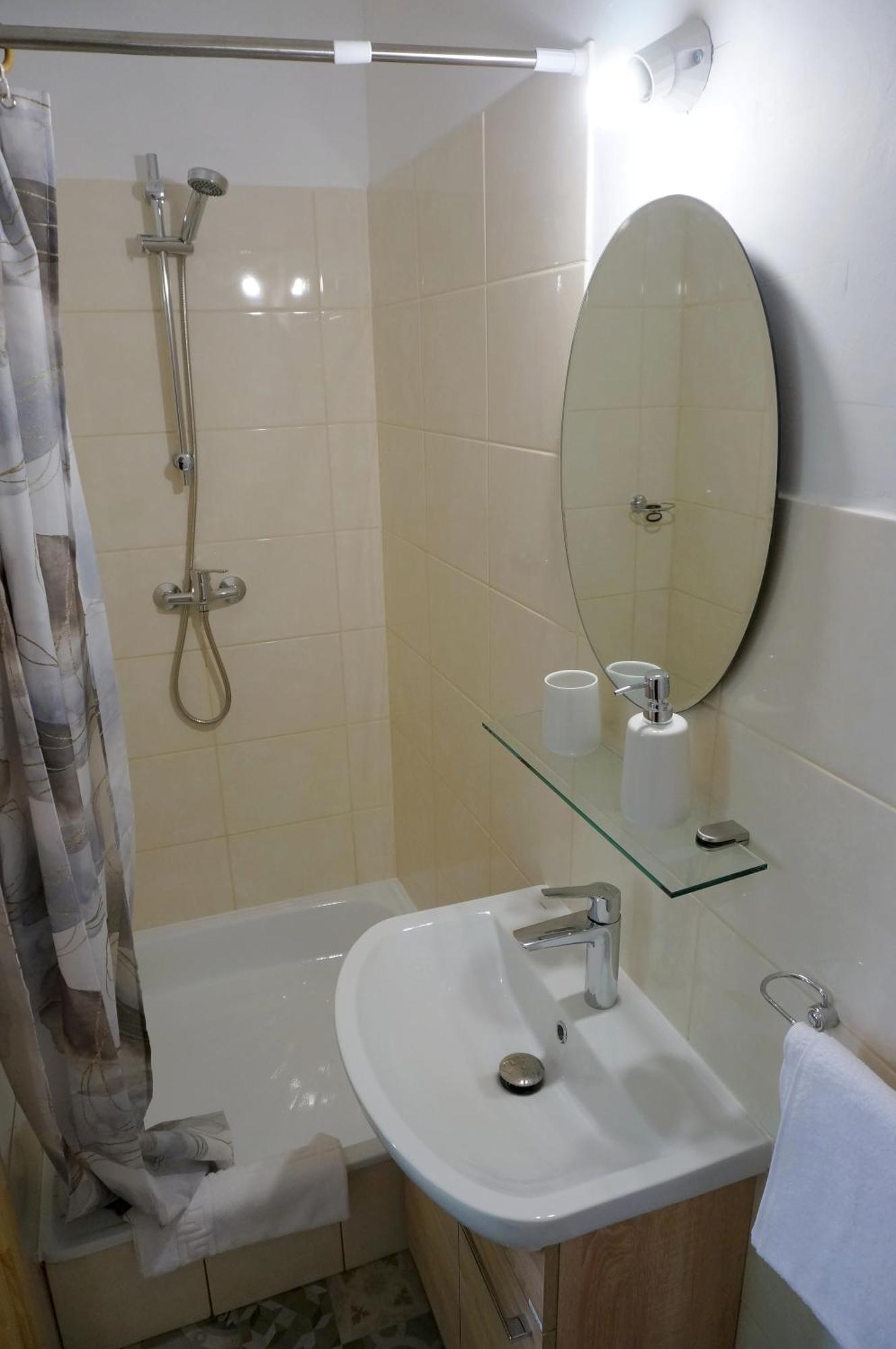 Uliha Apartamenti Liepāja Buitenkant foto